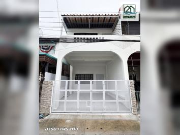 ทาวน์เฮ้าส์2ชั้น ซอยนารถสุนทร15 หลังริมรีโนเวทพร้อมเข้าอยู่